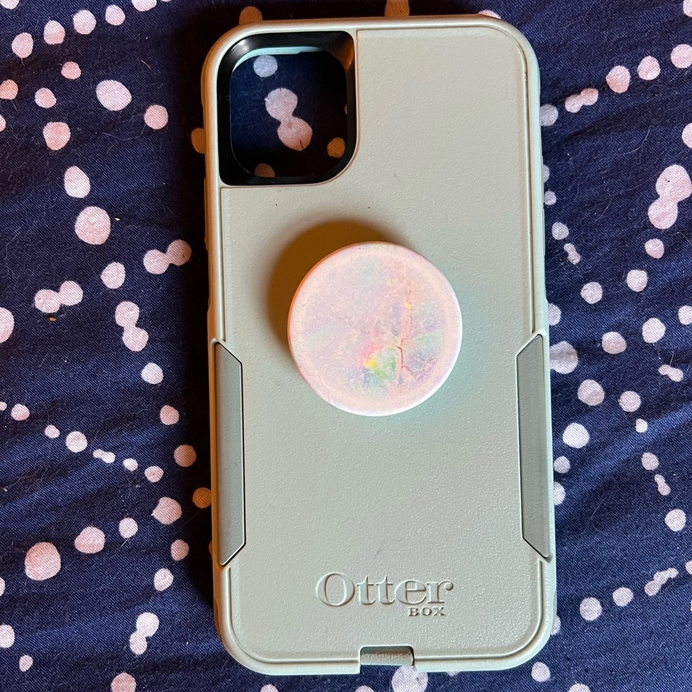 iPhone 11 Otterbox